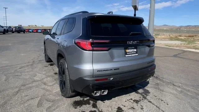 New 2026 Sterling Metallic GMC Elevation image 7