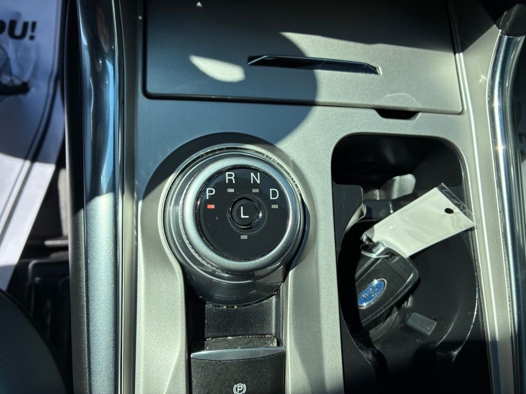 Used 2021 Silver Ford XLT image 17
