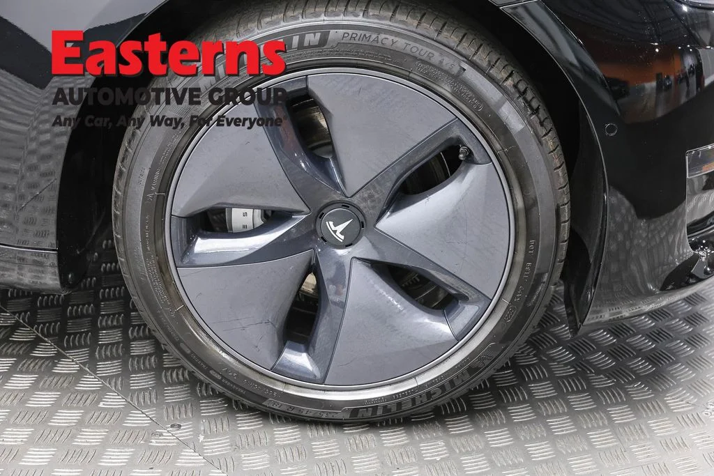 Used 2018 Black Tesla Long Range image 25