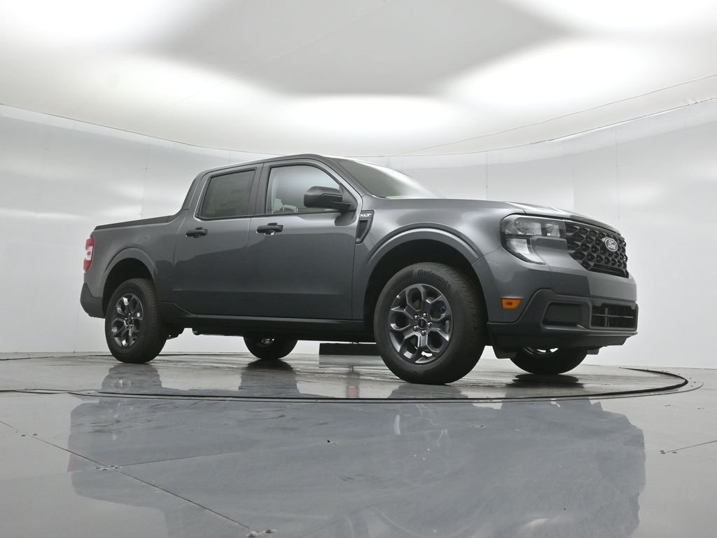 New 2026 Carbonized Gray Metallic Ford XLT image 3