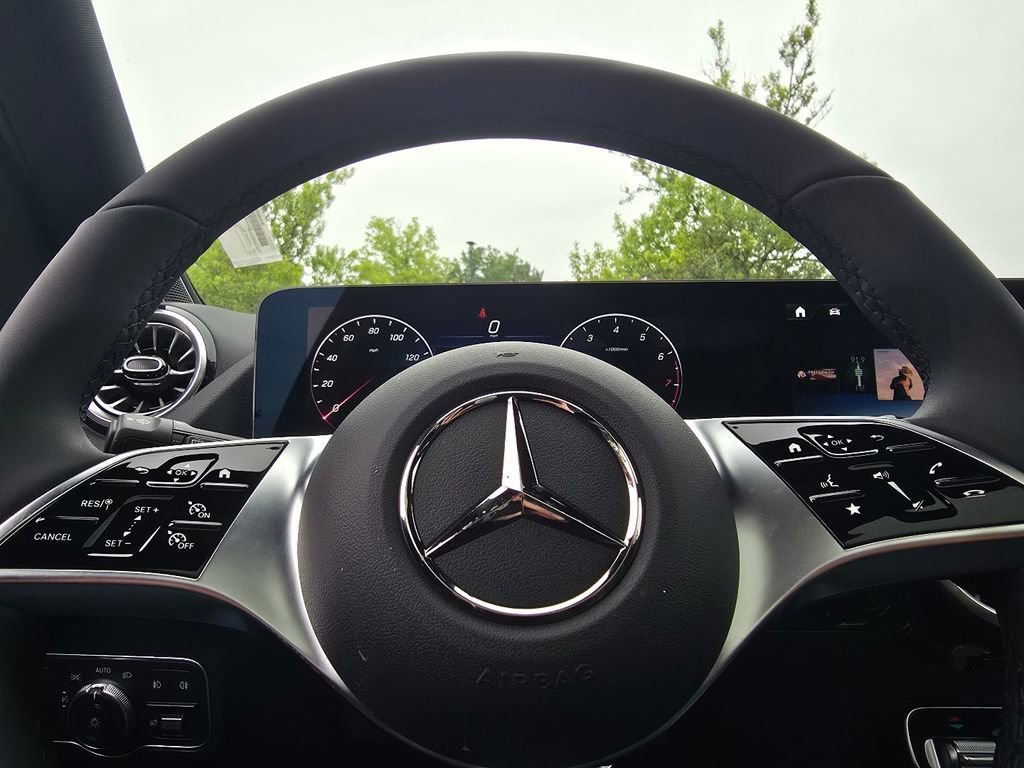 New 2026 Mountain Grey Metallic Mercedes-Benz GLA 250 image 64