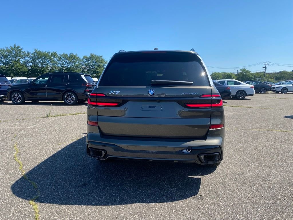New 2027 Manhattan Green Metallic BMW xDrive40i image 3
