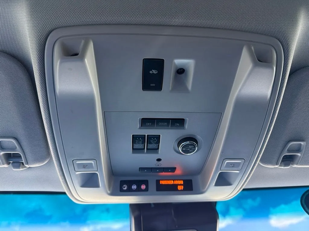 Used 2019 Gray Cadillac Luxury image 38