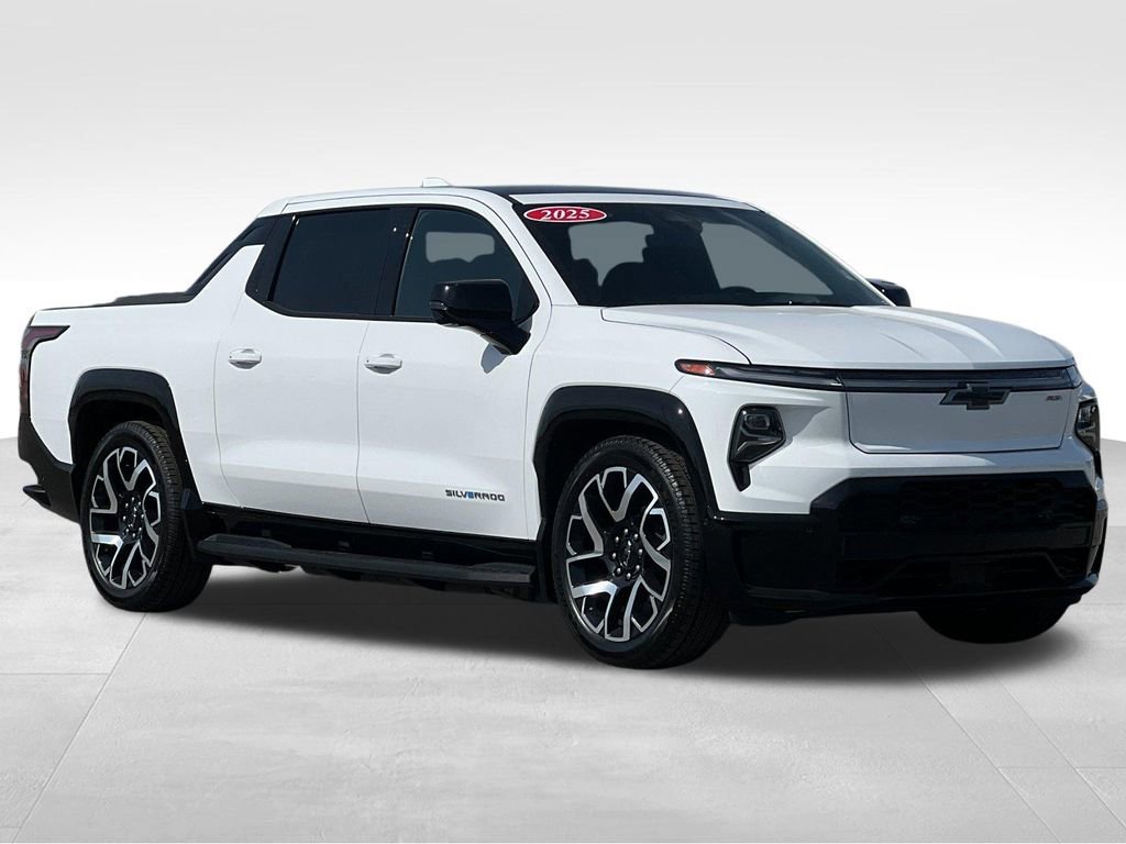 2025 Chevrolet Silverado EV RST - Photo 7