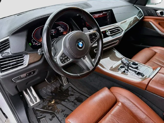 Used 2022 White BMW xDrive40i image 9