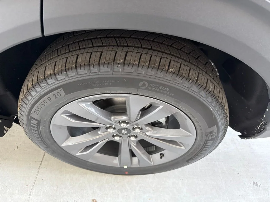 New 2026 Carbonized Gray Metallic Ford Active image 7