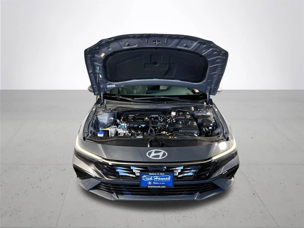Used 2025 Gray Hyundai SEL Convenience image 23