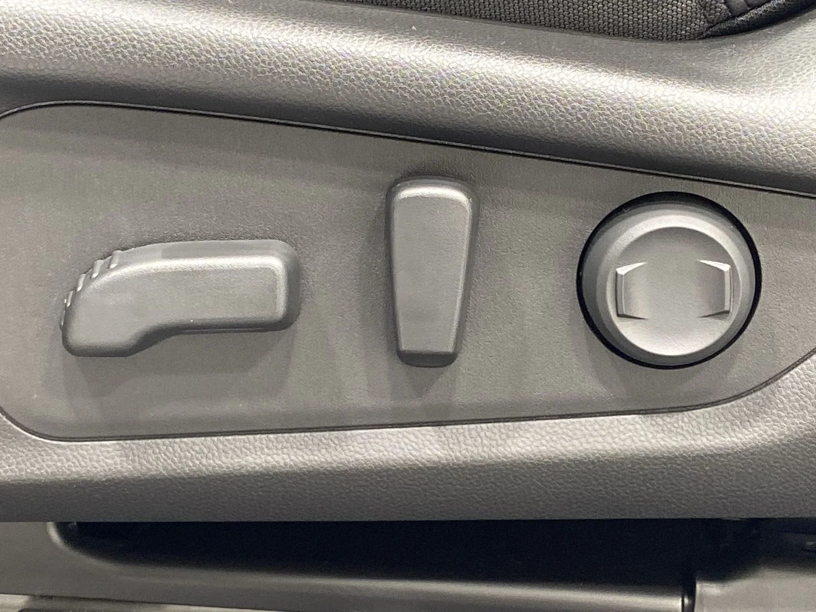 New 2026 ICE SILVER METALLIC Subaru Premium image 12