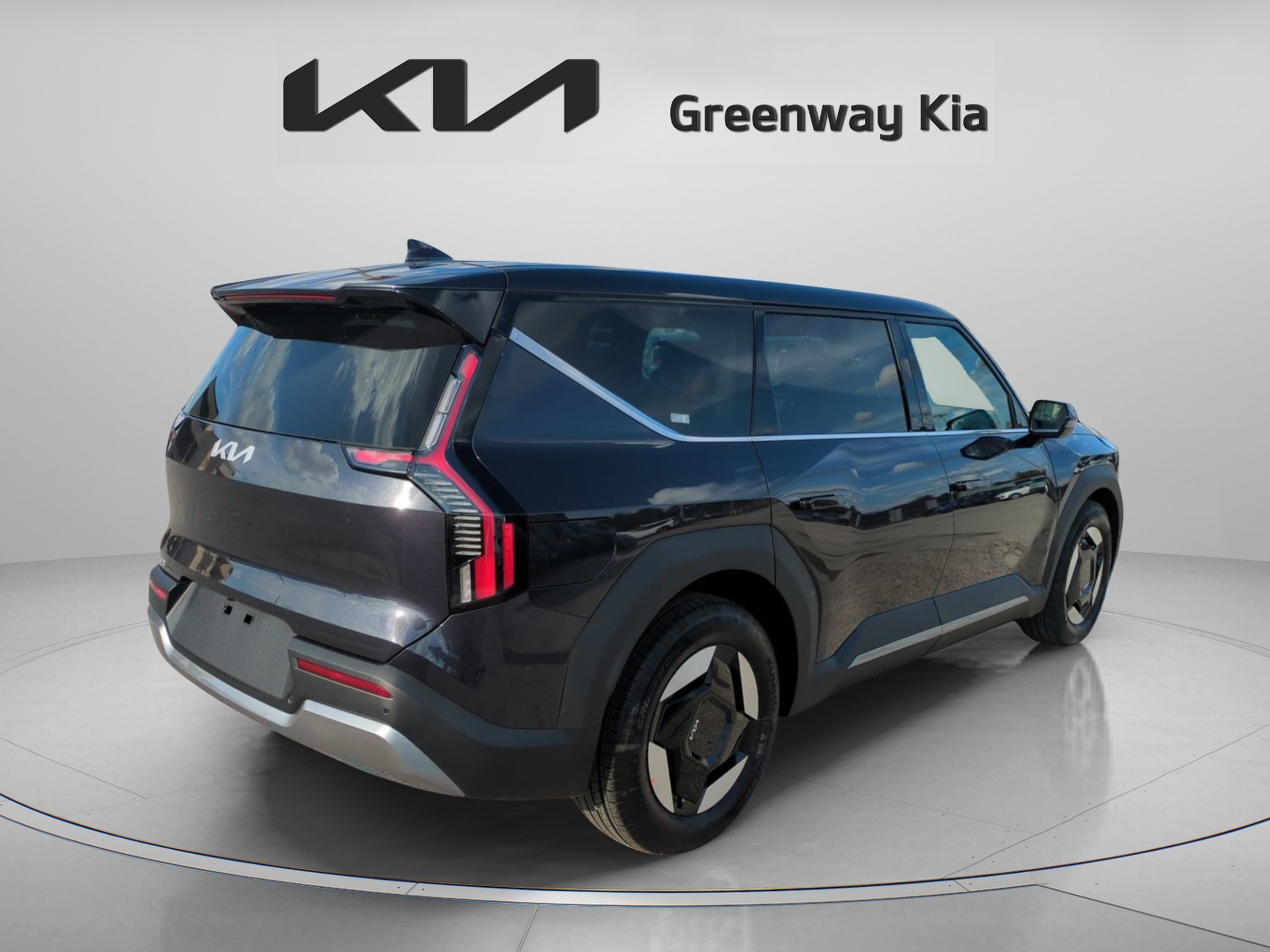 Certified Used 2026 Panthera Metal Kia Light Long Range image 8