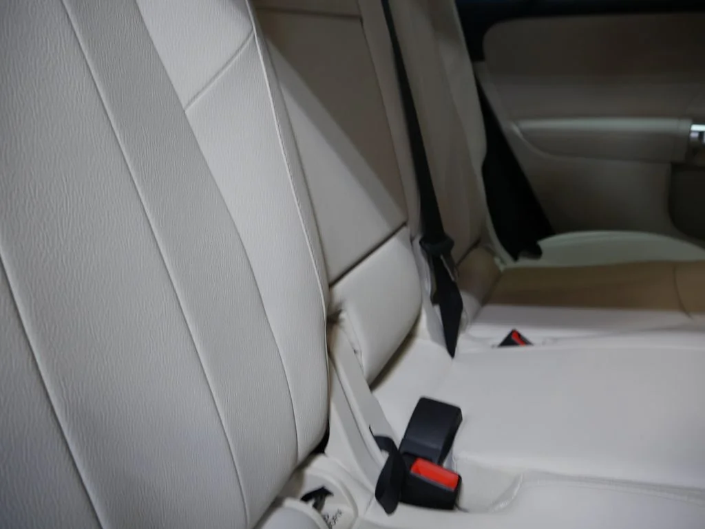 Certified Used 2026 Polar White Mercedes-Benz GLB 250 image 36