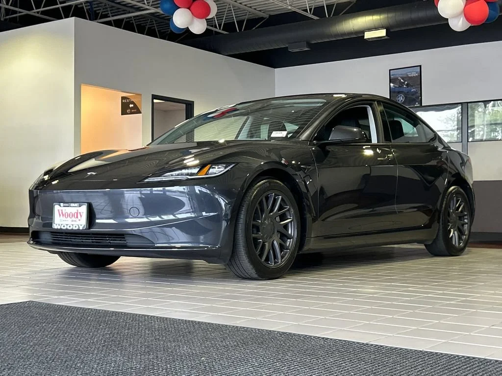 Used 2025 Tesla Model 3 Long Range with VIN 5YJ3E1EB3SF963025 for sale in Naperville, IL