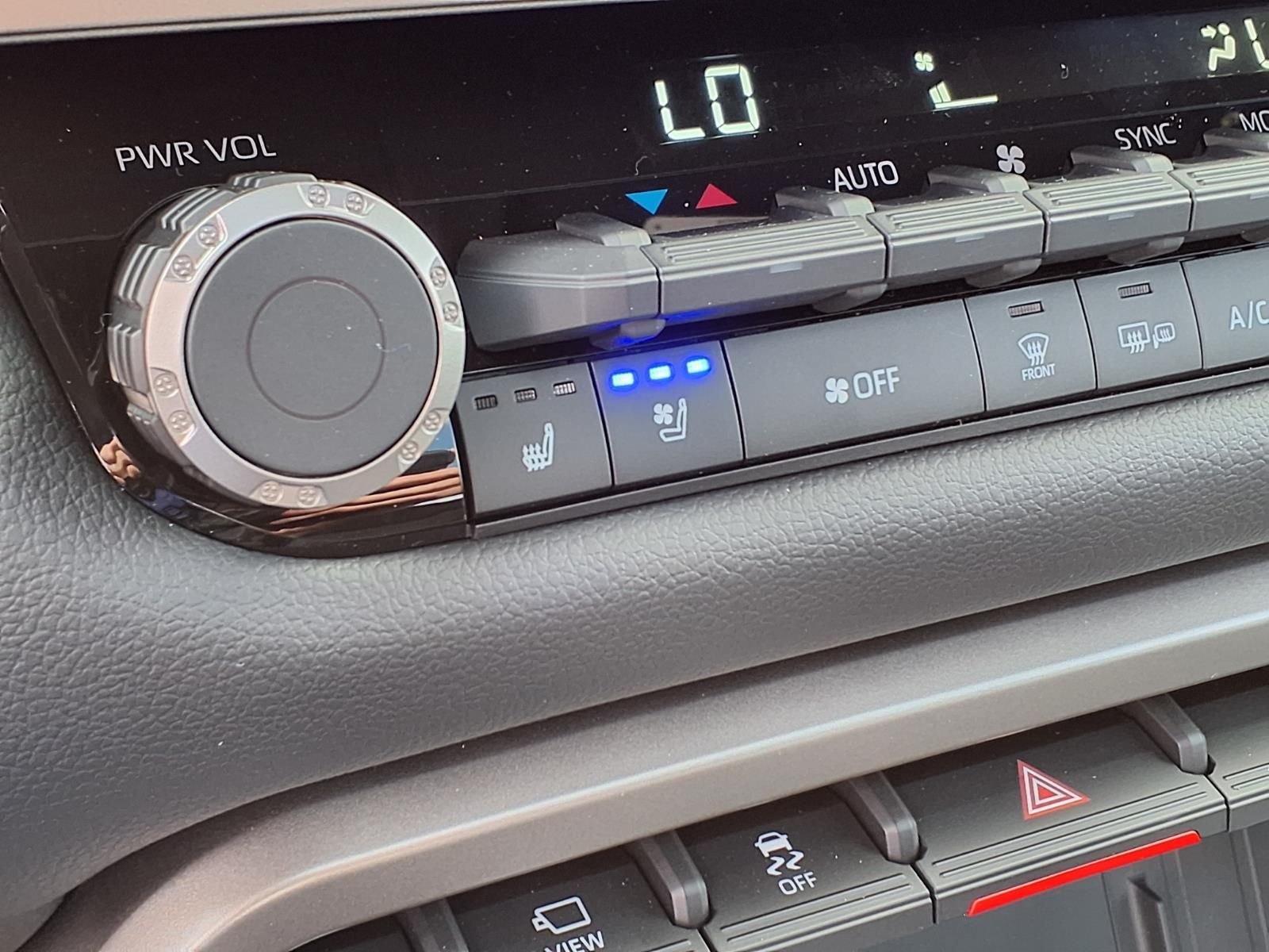 2026 Toyota Tundra Limited - Photo 10