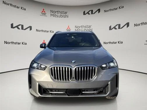 Used 2024 Gray BMW xDrive40i image 8