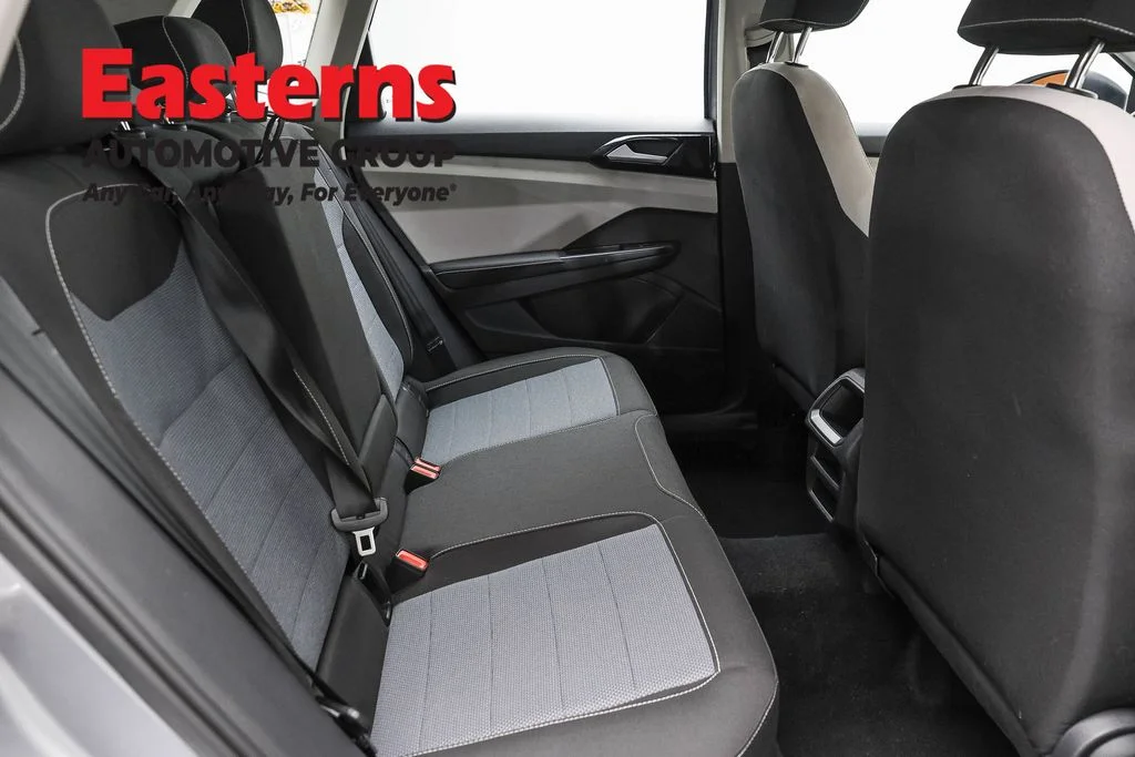 Used 2025 Silver Volkswagen 1.5T S image 21