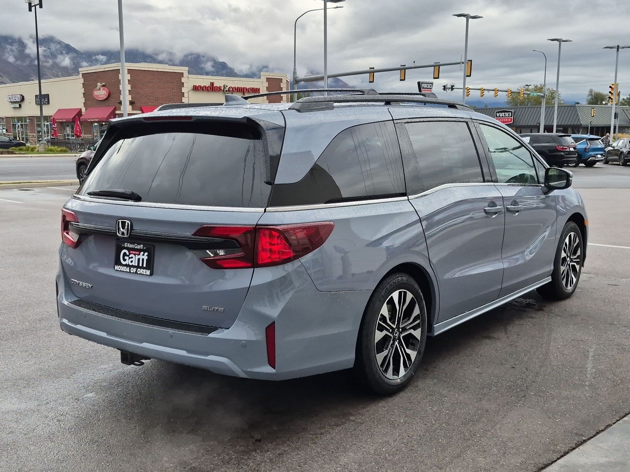 New 2027 Sonic Gray Pearl Honda Elite image 3