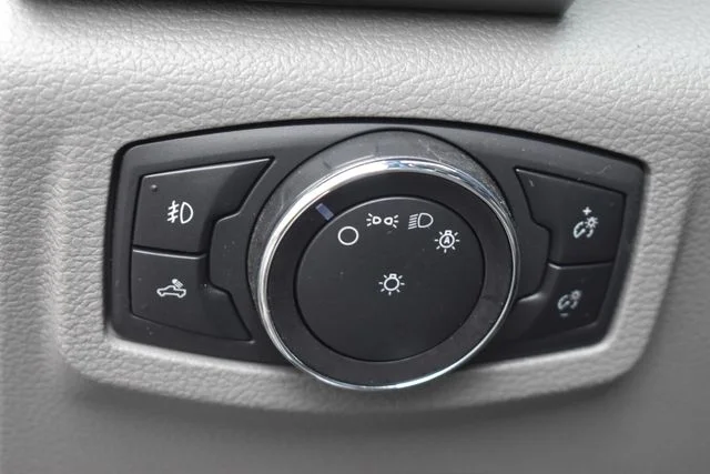 Used 2020 White Ford XLT image 23