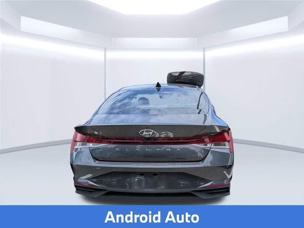 Used 2022 Gray Hyundai SEL image 4