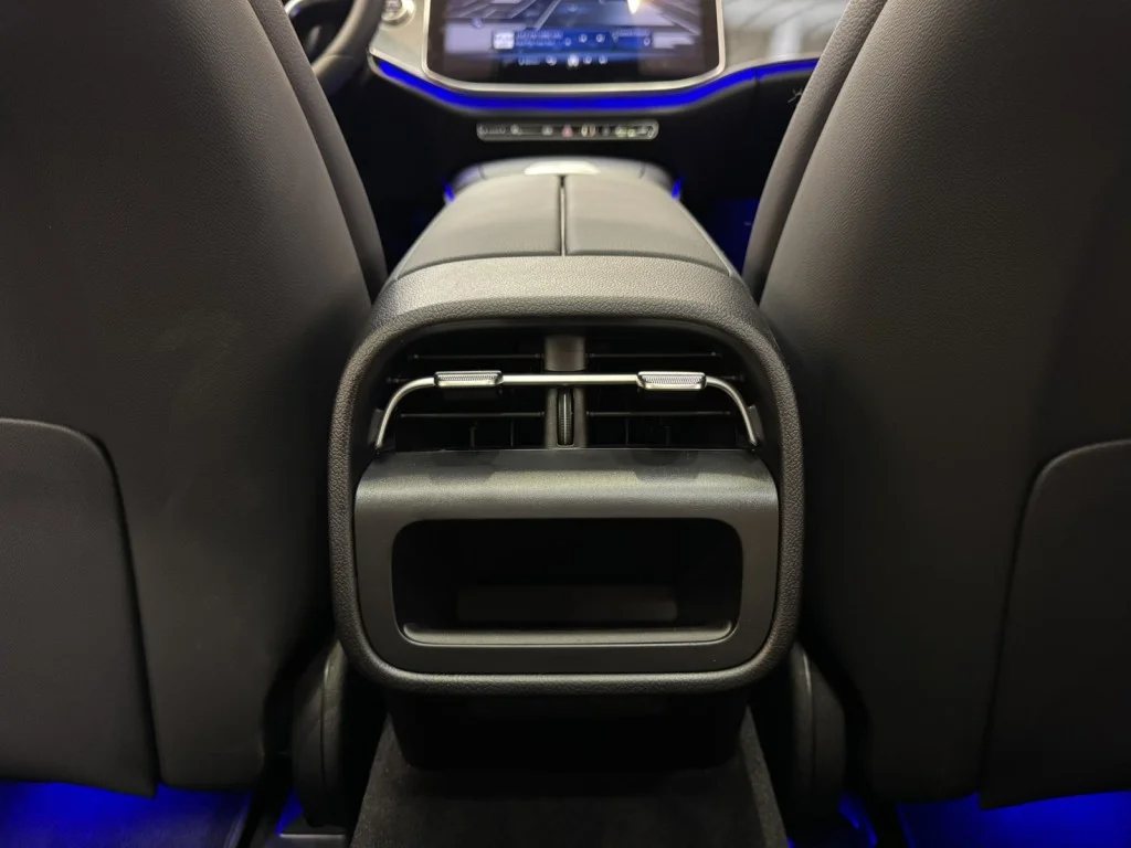 2025 Mercedes-Benz E-Class E350 - Photo 15
