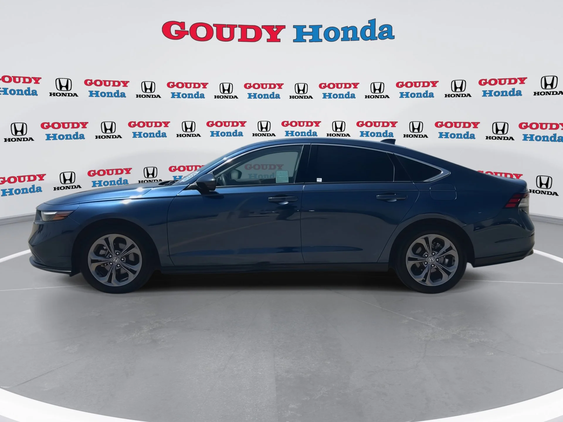 2024 Honda Accord EX - Photo 31