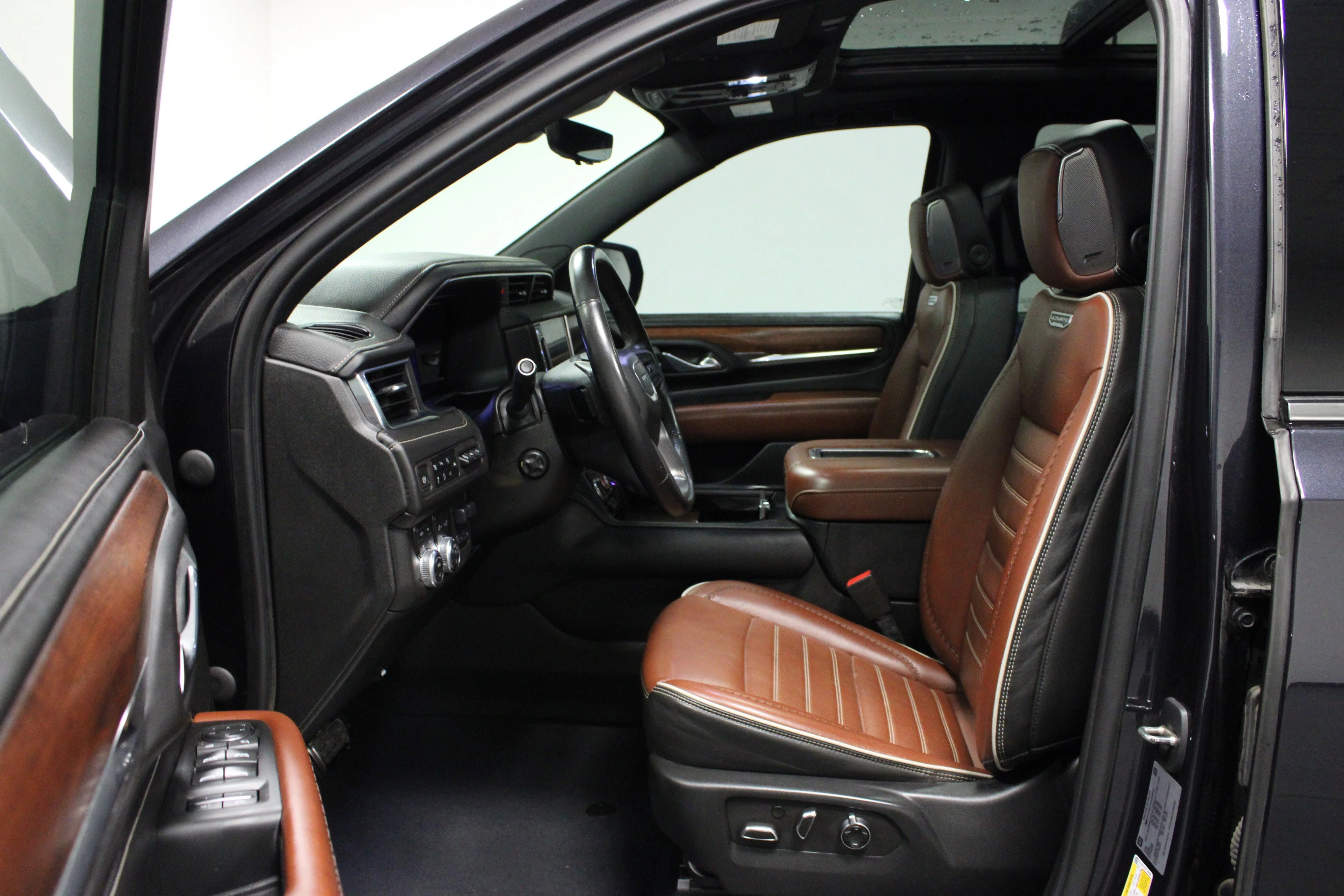 Used 2023 Titanium Rush Metallic GMC Denali Ultimate image 12