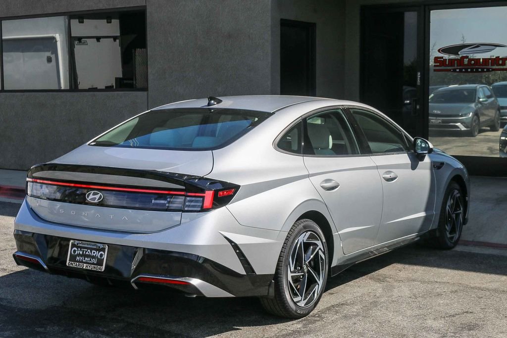 New 2026 Silver Hyundai SEL Sport image 8