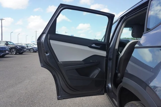 New 2027 Platinum Gray Metallic Volkswagen 1.5T S image 20