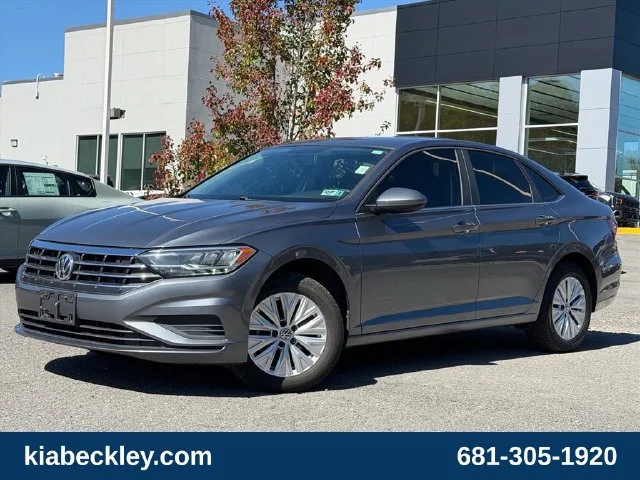 Used 2020 Gray Volkswagen 1.4T S image 2