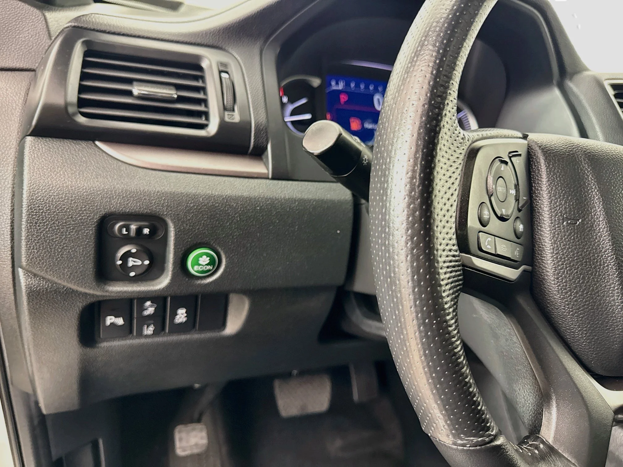 Used 2022  Honda EX-L image 12