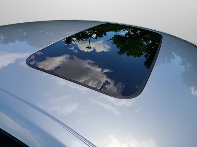 New 2026 Solar Silver Metallic Honda SE image 11