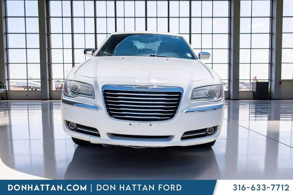 Used 2014 White Chrysler C image 31