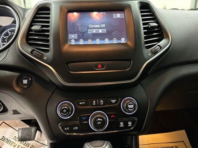 2019 Jeep Cherokee Latitude Plus - Photo 21