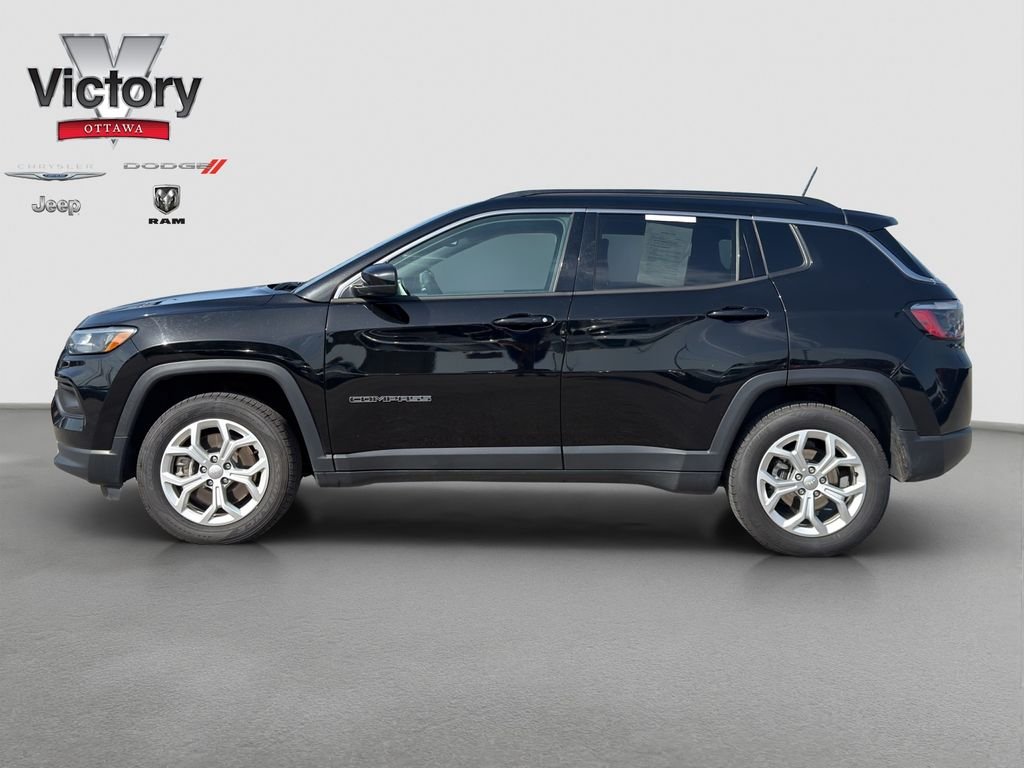 Used 2024 Black Jeep Latitude image 3