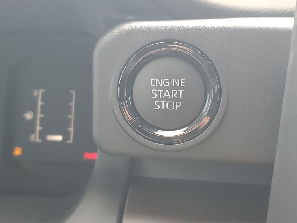 2025 Toyota Tacoma SR5 - Photo 21