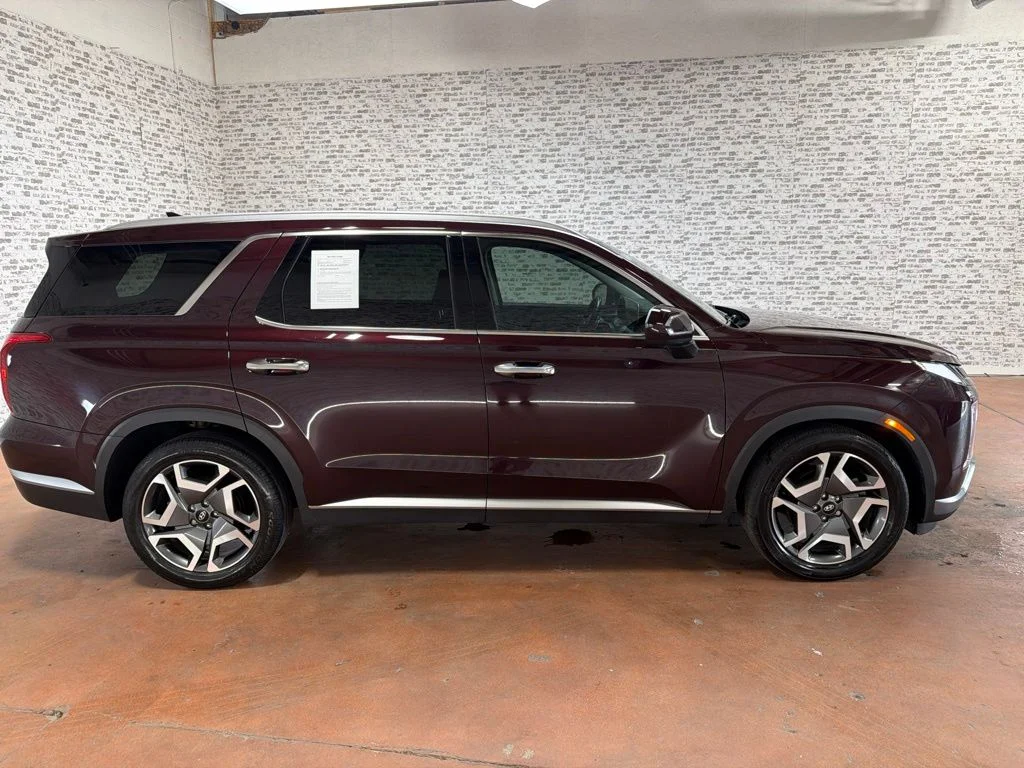 Used 2024 Sierra Burgundy Hyundai SEL image 8