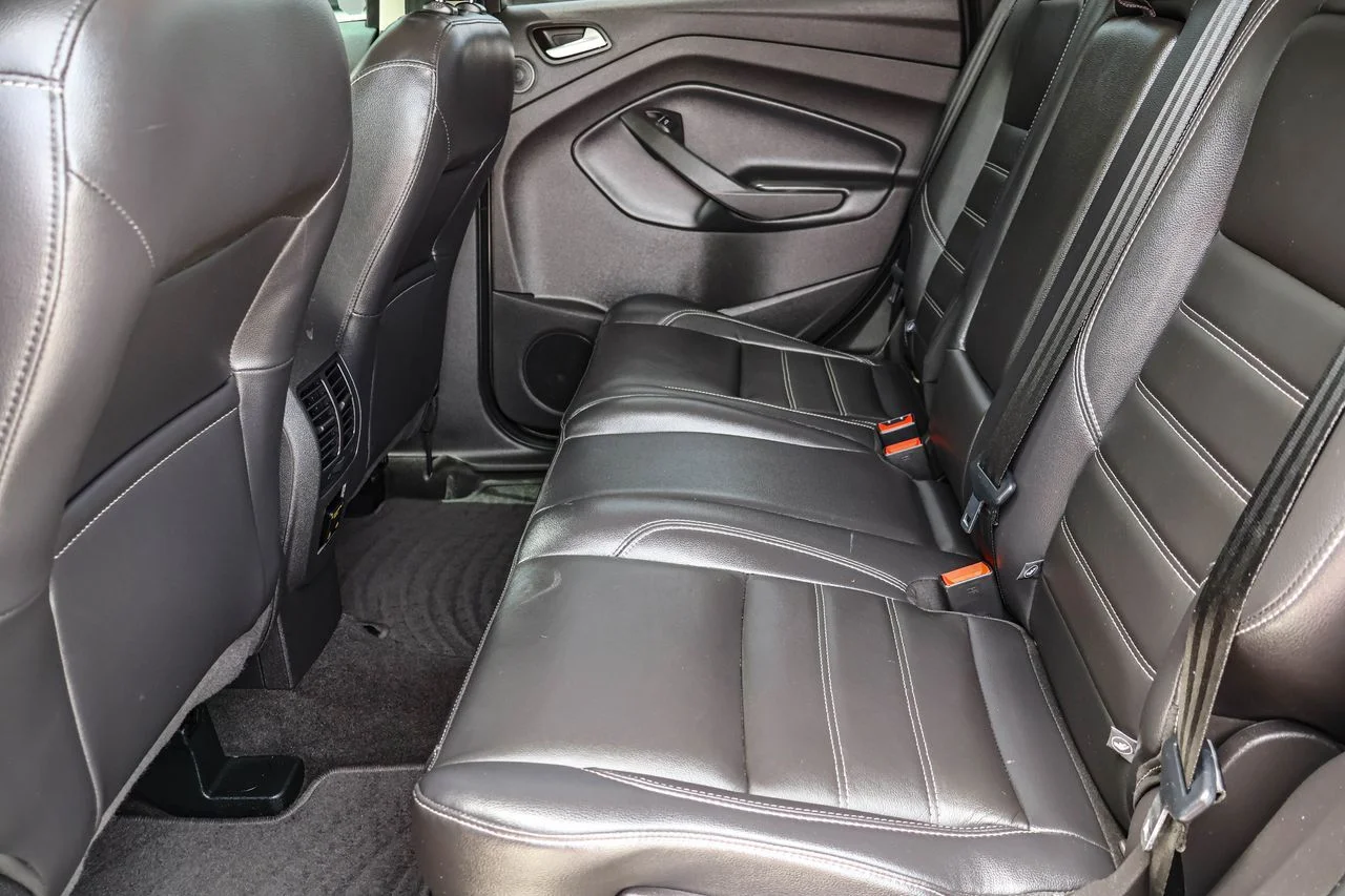 Used 2018 Magnetic Ford Titanium image 33