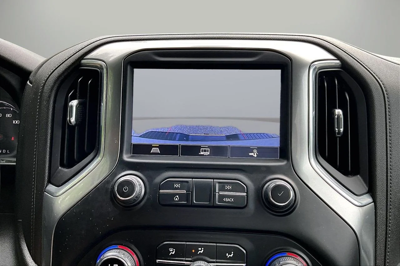 Used 2022 Silver Chevrolet LT image 13