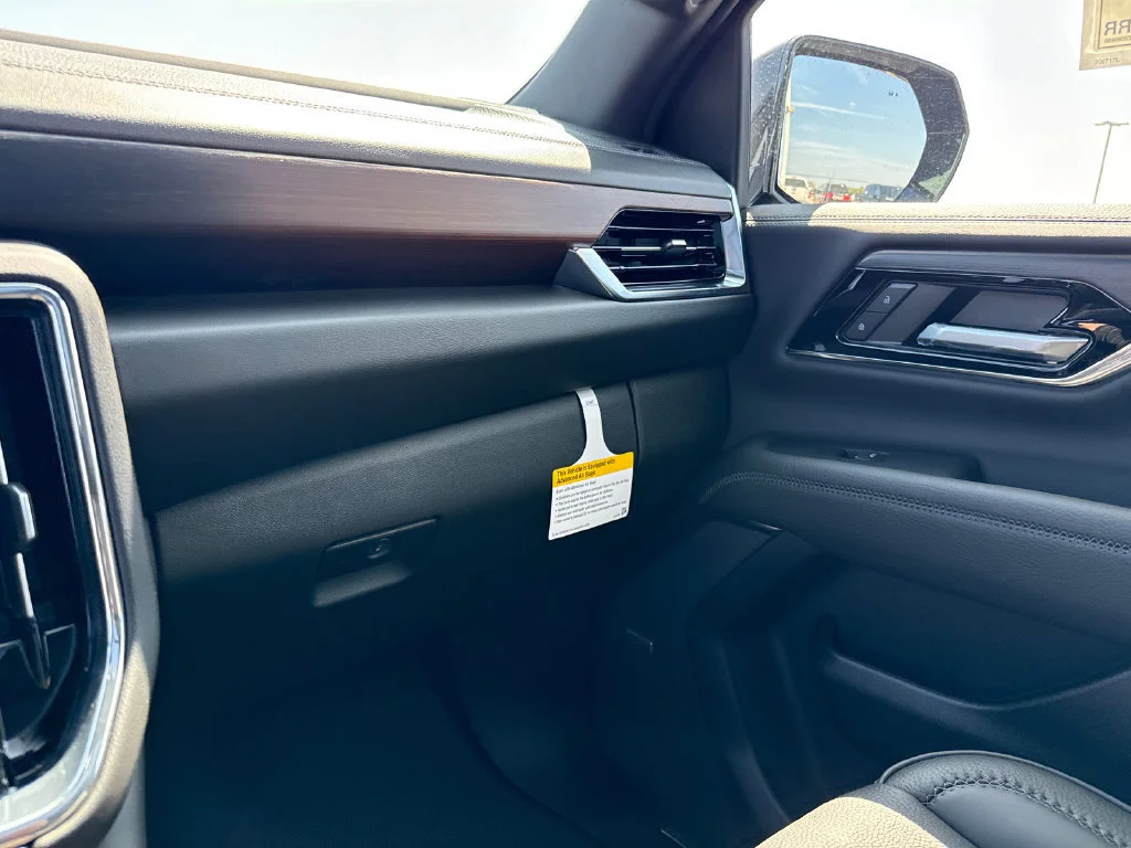 2026 GMC Yukon XL Denali - Photo 26