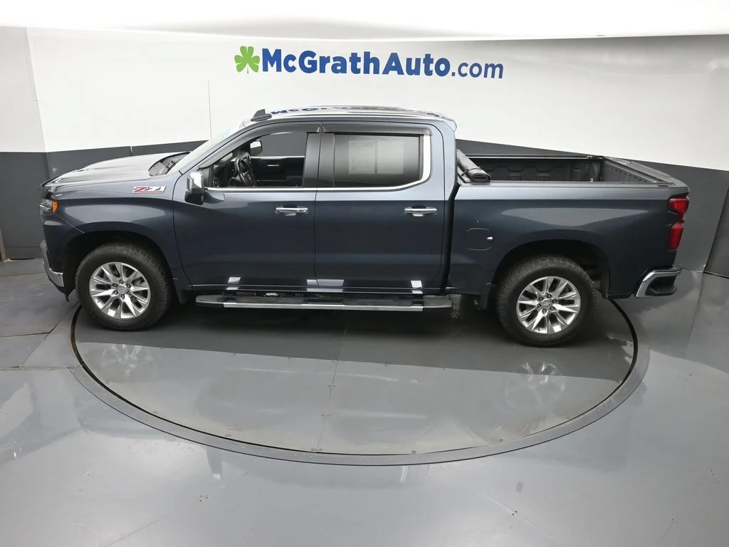 Used 2021 Gray Chevrolet LTZ image 25