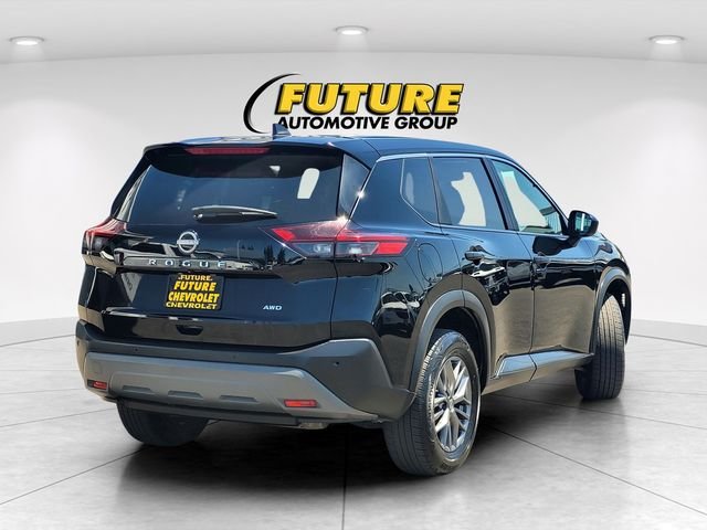Used 2023 Black Nissan S image 4