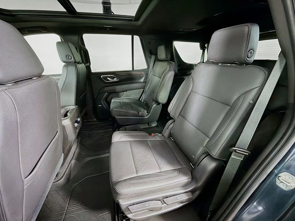 Used 2021 Gray Chevrolet Z71 image 20