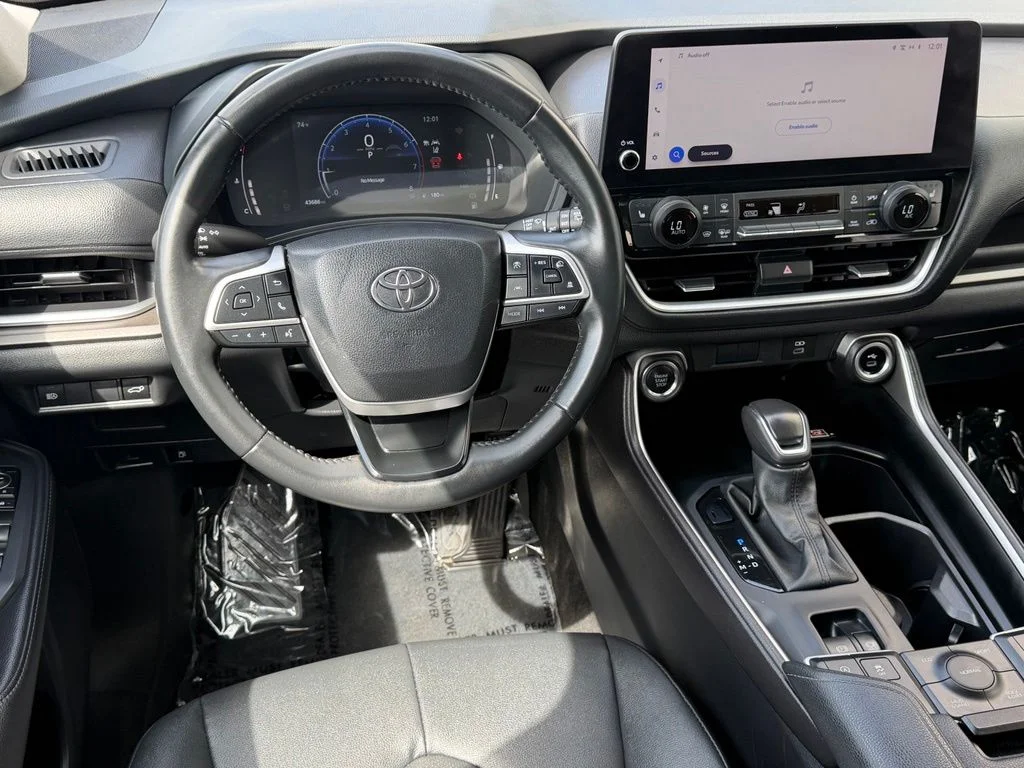 Used 2025 Black Toyota XLE image 15