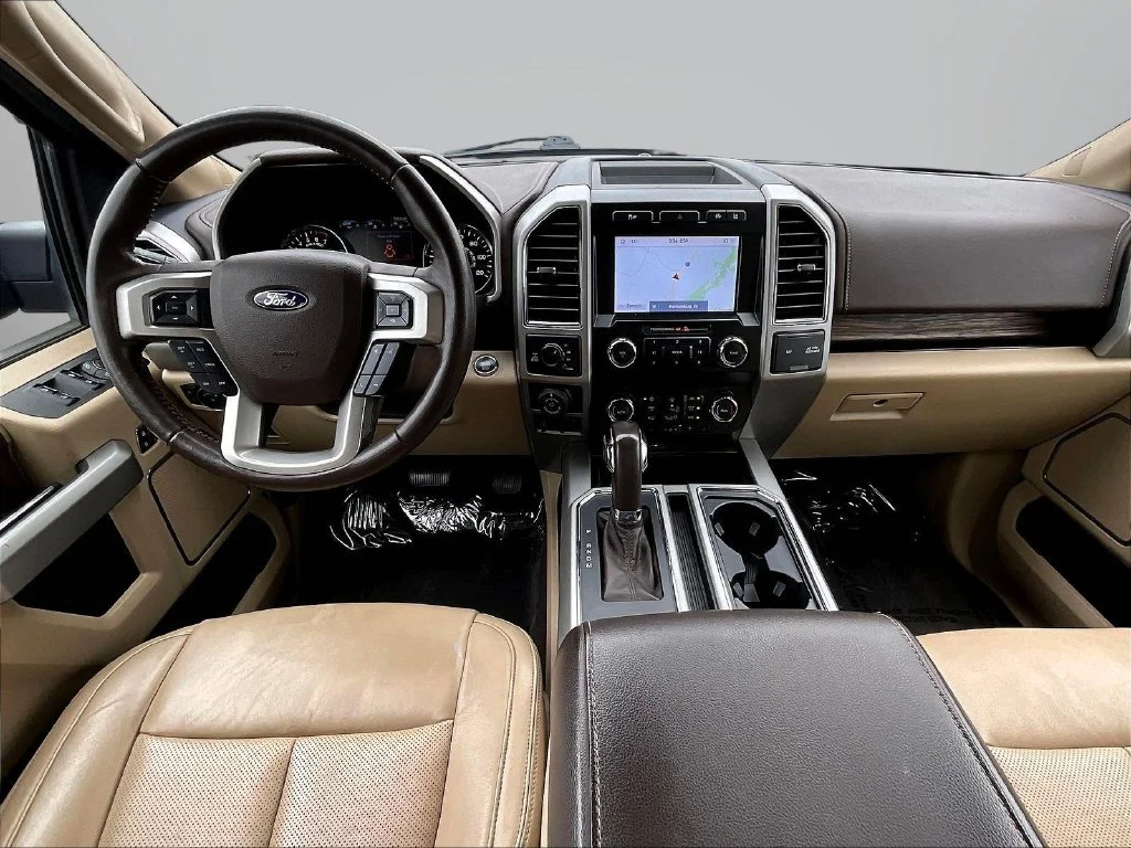 Used 2020 Rapid Red Metallic Tinted Clearcoat Ford Lariat image 8