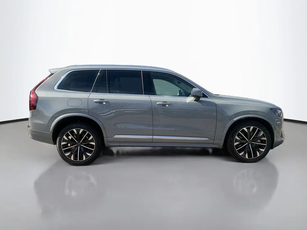 2026 Volvo XC90 Ultra - Photo 8