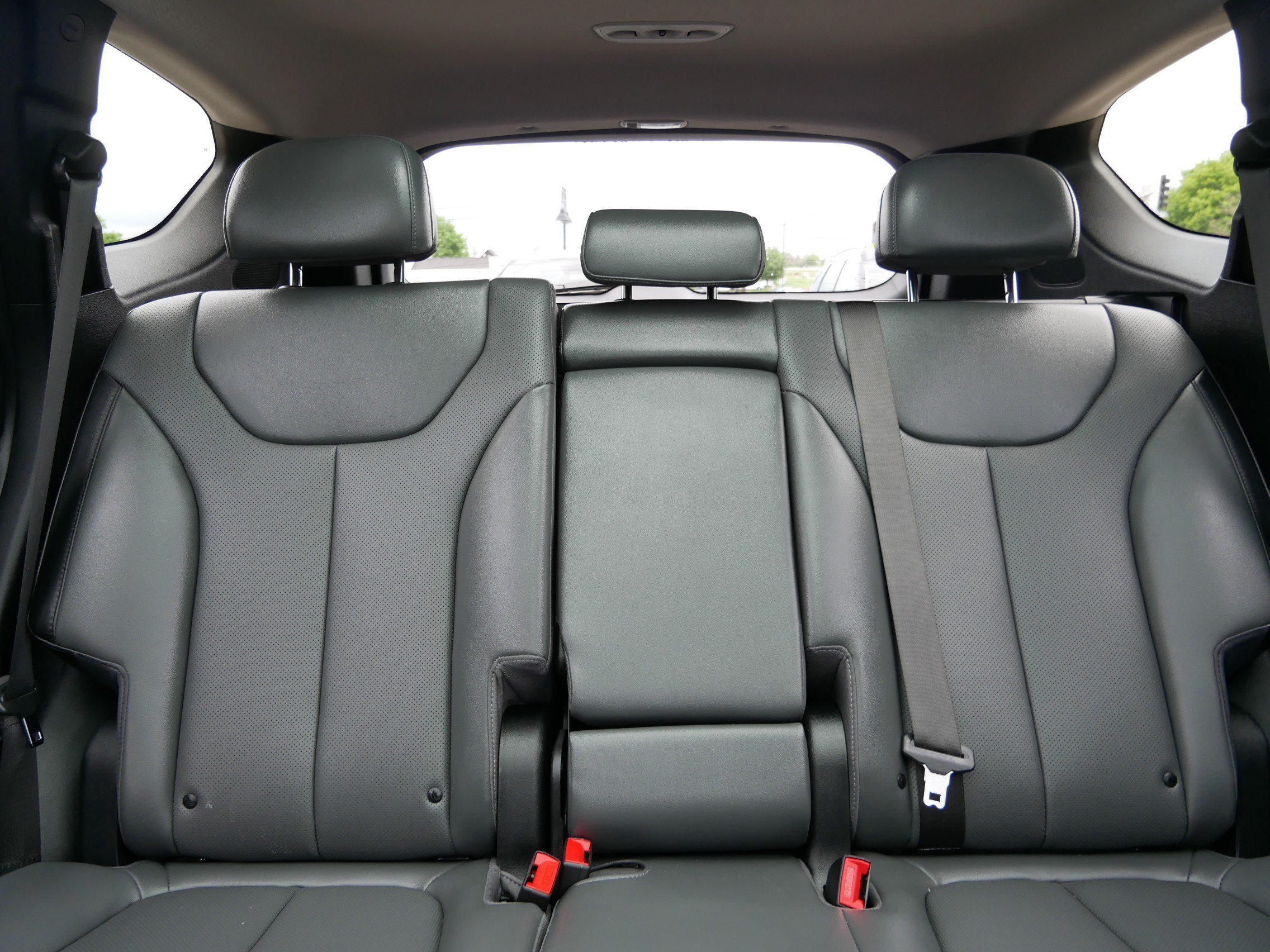 Certified Used 2023 Shimmering Silver Hyundai SEL image 13