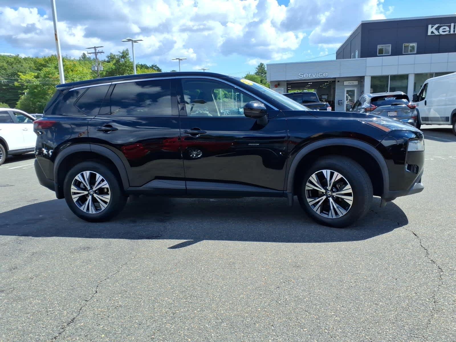 Certified Used 2021 Super Black Nissan SV image 4