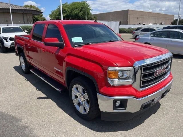 Used 2014 Fire Red GMC SLE image 4