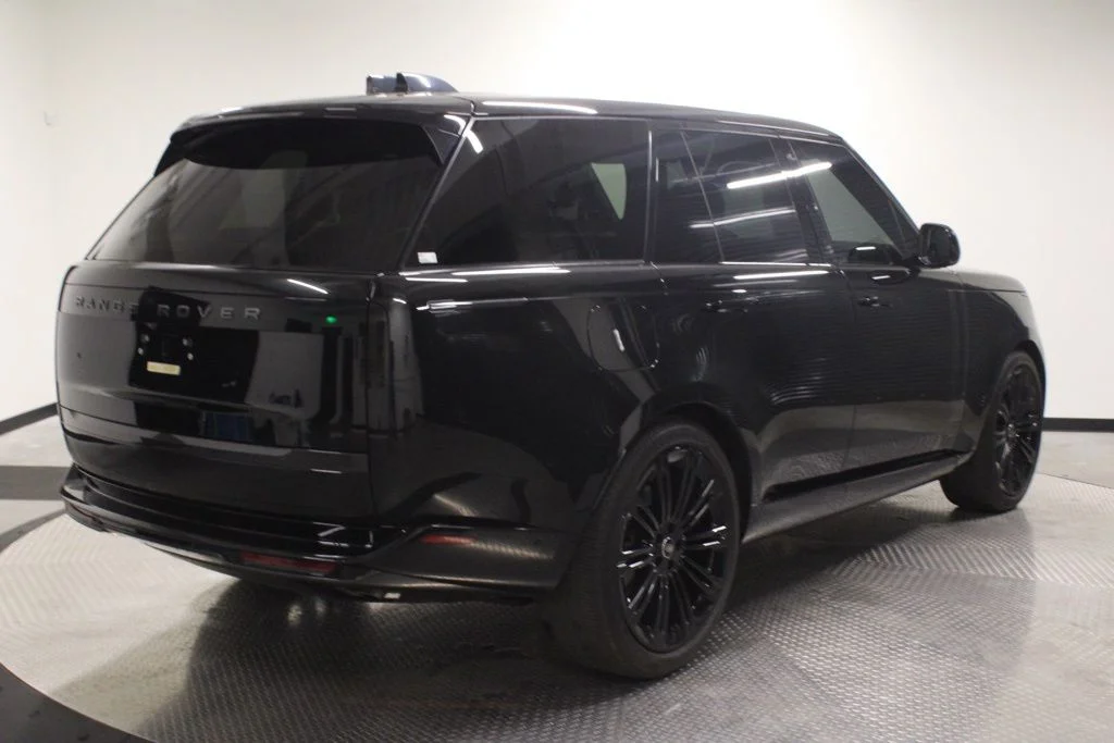 Certified Used 2025 Black Land Rover SE image 7