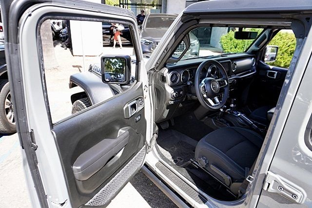 Certified Used 2023 Gray Jeep Rubicon 4xe image 38