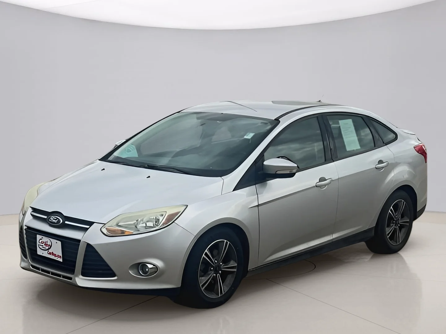 Used 2014 Silver Ford SE image 4