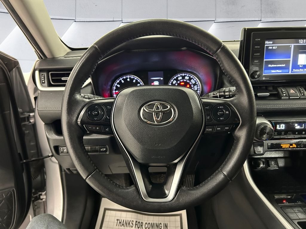 Used 2022 Silver Toyota XLE Premium image 9